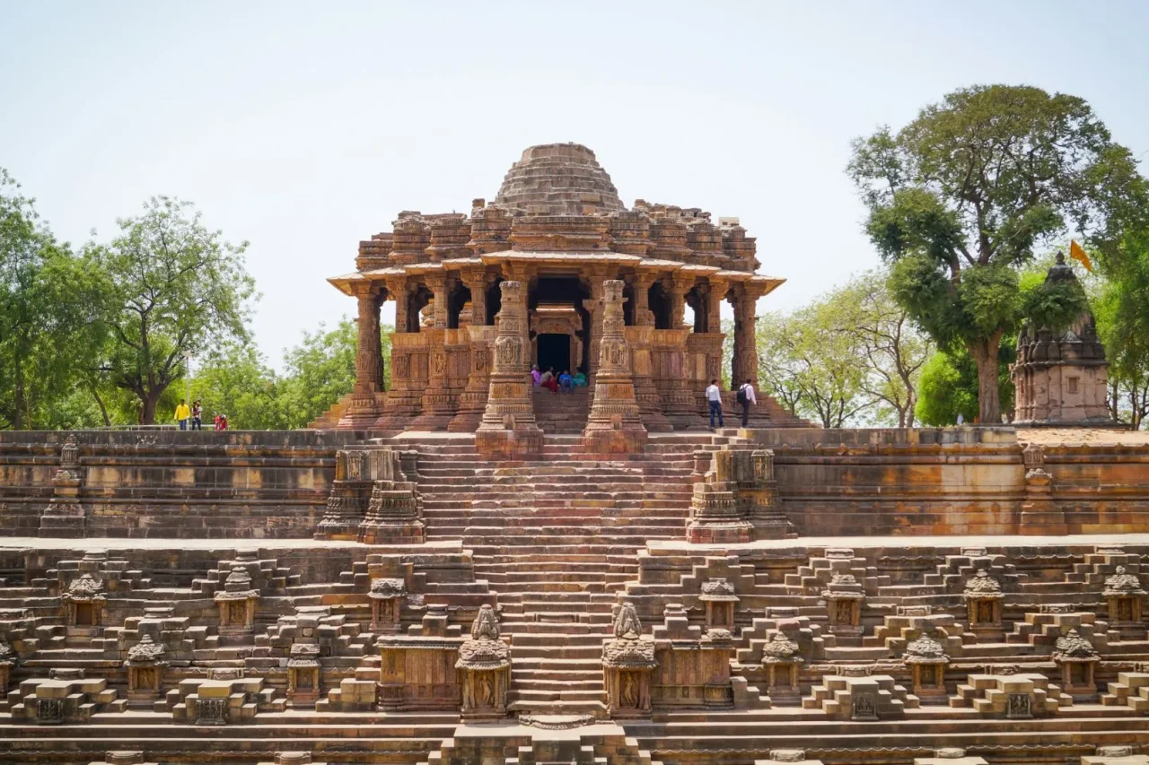 Modhera D reising Modhera D reising